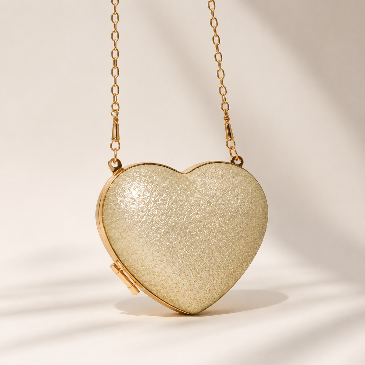 Gold Heart Glitter Mini Clutch Bag – Chain Strap Party Purse